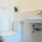 Lysander House - Modern, 4-Bed House, near Alton Towers
