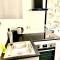 Duke and Duchess Apartments and Rooms - Private in Room Hot Tub Suites - Londýn