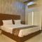 HOTEL GOLDEN LEAF