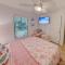 AQUA PEARL NEW Pool Home Perfect Beach Biking Hiking Boating Sleeps 8 - Includes Golf Cart