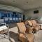 Sterling Breeze - Cozy Beachfront One Bedroom Condo