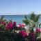 Cozy Coral Bay Studio by the sea