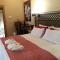 African Silhouette Guesthouse - Benoni