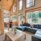 Hot Tub Cool Views: Roaring Creek Cabin