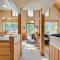 Hot Tub Cool Views: Roaring Creek Cabin