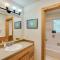 Hot Tub Cool Views: Roaring Creek Cabin