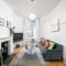 Sleek flat with communal courtyard