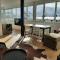 DunaSki - Top views from all rooms, 3 bd - 2 wc, 50m from slopes, fireplace, massive windows and sunlight! - 塞拉内华达