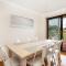 Sunsets Pet Friendly 10 Mins Walk to Beach