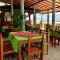 Serenade Beach Hotel - 希克杜沃
