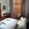 Via the Grapevine 3 bedroom house private parking