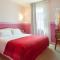 BRIT HOTEL Le Lion dOr CHINON