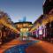 Best Western Plus Raffles Inn & Suites