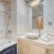 Distinctive 1 BR at Shoreline 5 Palm Jumeirah by Deluxe Holiday Homes