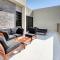 Captivating 3BR Townhouse at DAMAC Hills 2 Dubailand By Deluxe Holiday Homes - Dubái