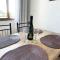 Skol 427 Spacious 1 Bedroom Apartment with Sea Views