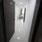 Cozy Rooms and Small Partitions for Men guests in Dubai - دبي