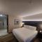 Holiday Inn Express & Suites Lincoln City by IHG