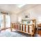 City Hideaway - Hot Tub, Fireplace, Grill