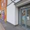 Perfectly Located City Centre Studio Apartment - West One with FREE WIFI, GYM ACCESS, NETFLIX