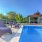 Holiday Home Dante by Interhome