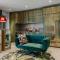 Brucklyn Suites