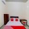 Super OYO 90773 Shine Guest House Syariah - Tebingtinggi