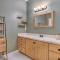 Large, Cozy Midway Studio with Mountain Views!