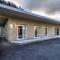 The Yellow Straw House - Rangataua Holiday Home - 奥阿库尼
