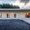 The Yellow Straw House - Rangataua Holiday Home - 奥阿库尼