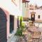 Boutique Apartments U Rolanda, Mikulášské náměstí