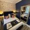 Delovely Hotel