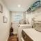 Canal Lower-Gorgeous 3 bed 3 bath near SK Village