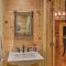 Deck and Views Hendersonville Cabin, Roads Are Open - هيندرسونفيل