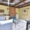 Wangi Waterfront HIdeaway