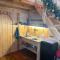 Dragon house in the tree! Jacuzzi, Sauna ,Cinema,Heated