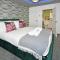 Antrobus Deluxe Apartments by YourStays