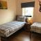 City Centre Town House with Riverside Views and Free Parking 1BAK