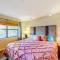 Lofty Retreat & Paradise Pointe