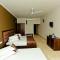 Golden Star Beach Hotel - Negombo