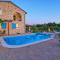 Relax house surrounded by olives and vineyard - Stifanići