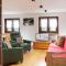 HelloChalet - Maison Mont Fleury- newly refurbished 50 mt center and ski bus stop