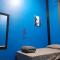 Ozi Inn Backpackers - Perth -Valid International Passport Required