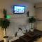 Quiet-comfy 3 bedroom-shared home and bath on a tree lined street in Kits