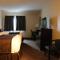 Cobblestone Inn & Suites Maryville - Maryville