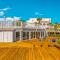 Hibiscus Oceanfront Living