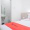 RedDoorz Plus @ Jalan Juanda Medan - ميدان