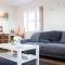 Large 1st Floor Open Plan Apartment