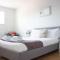 Large 1st Floor Open Plan Apartment - Loughborough