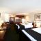 Foxwood Inn & Suites Drayton Valley